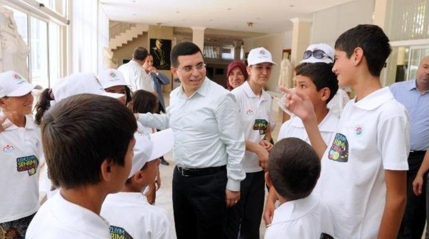 Kepezli &Ccedil;ocuklar Şehrini Geziyor