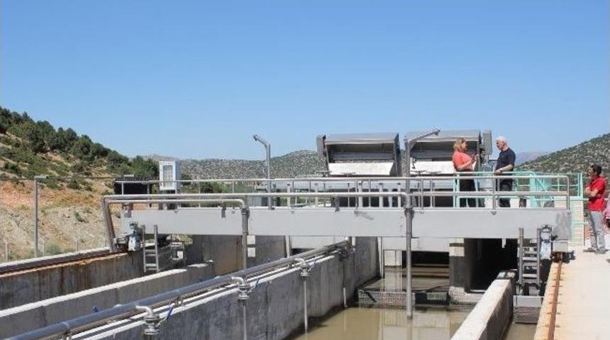 Karaceliloğlu, Korkuteli Atıksu Arıtma Tesisi'nde İncelemelerde Bulundu