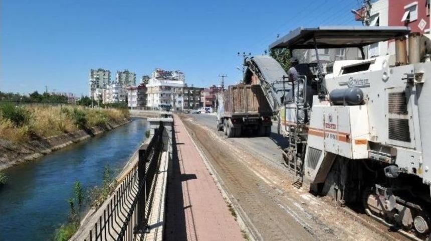 Kanal Yolu Asfaltlanıyor