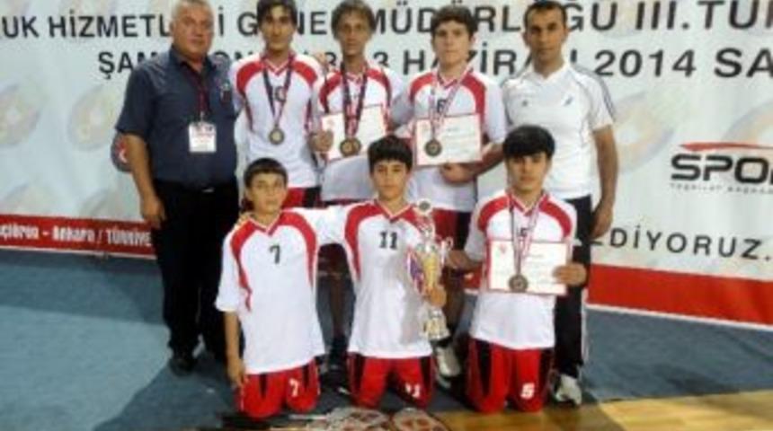 &Ccedil;ocuk Evleri Sitesi &Ccedil;ocukları Badmintonda T&uuml;rkiye &Uuml;&ccedil;&uuml;nc&uuml;s&uuml; Oldu