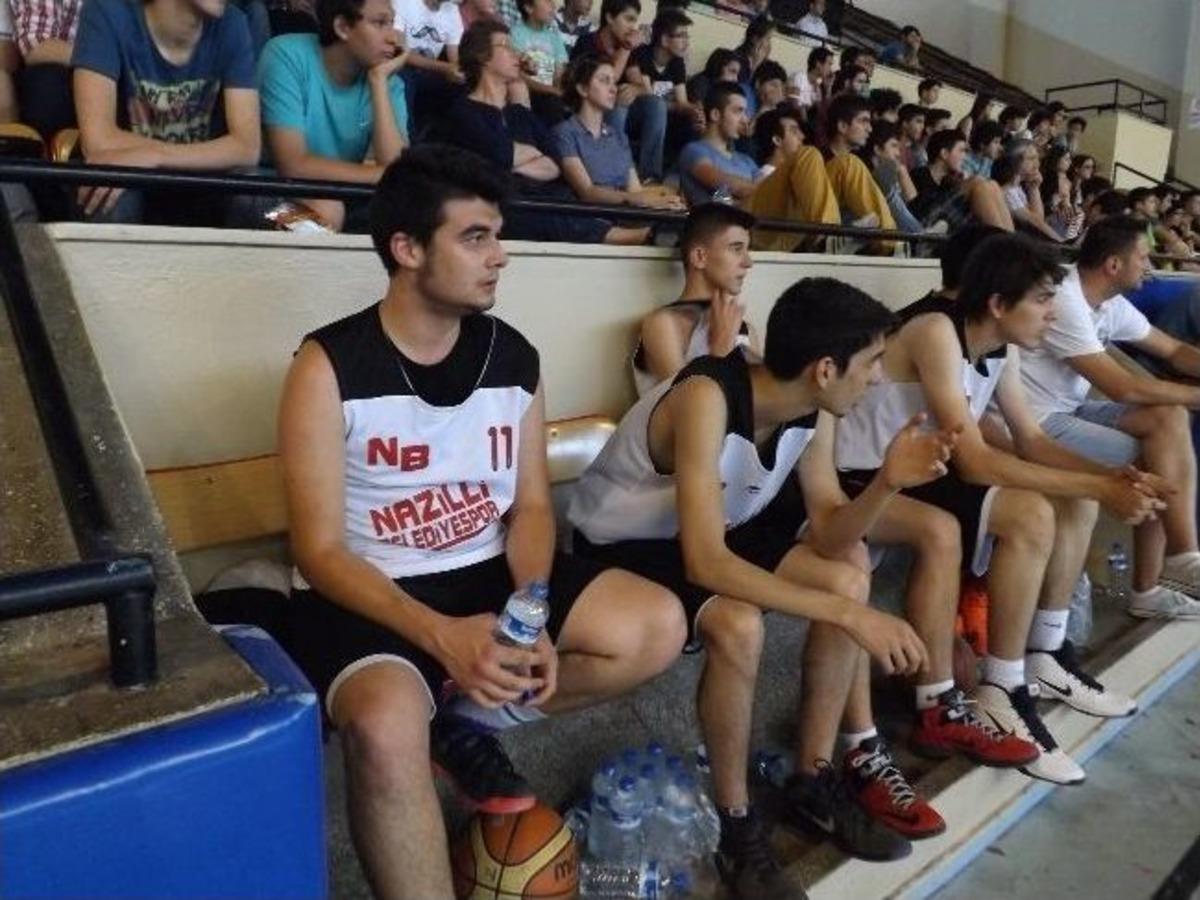 Dostluk Ma&ccedil;ını Abd Kazandı