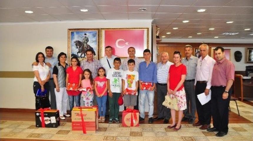 Atık Pil Toplamada &Ouml;d&uuml;ller Verildi