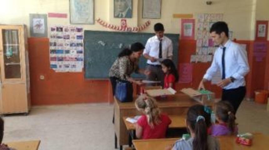 Baran, &Ouml;ğrencilerin Karne Heyecanına Ortak Oldu