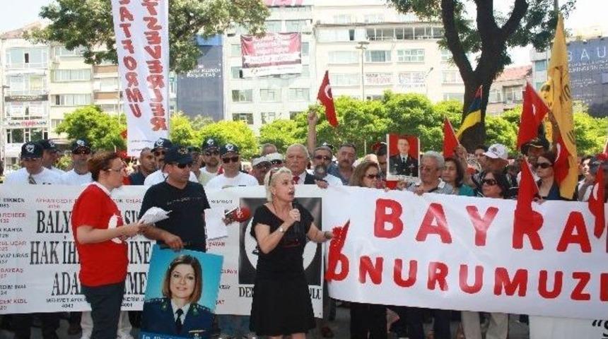 Bayrak İndirme Olayı "sessiz &Ccedil;ığlık" Eylemiyle Protesto Edildi