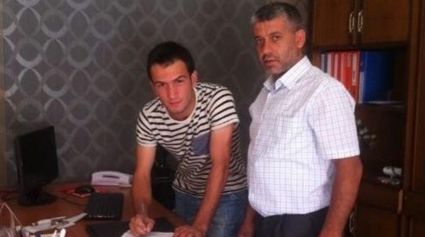 Yıldızg&uuml;c&uuml;, Gol Kralını Renklerine Bağladı