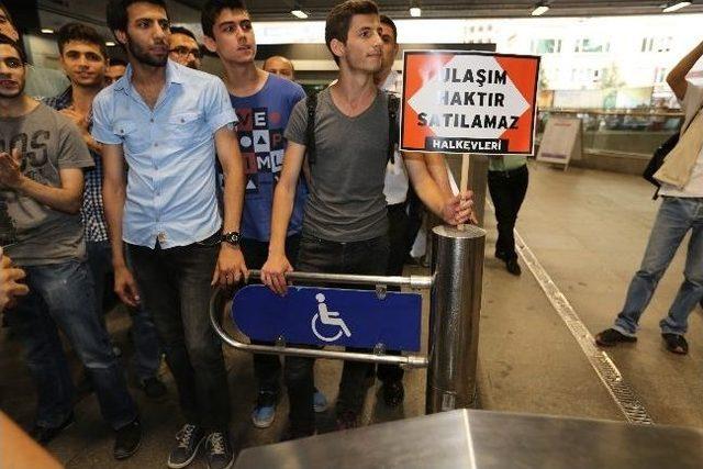 İstanbul’da Ulaşım Zamları Protesto Edildi