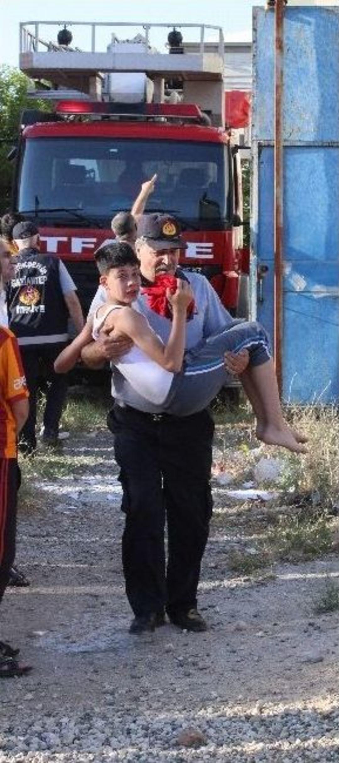 Gaziantep&rsquo;te &Ouml;ğrenci Yurdunda Yangın