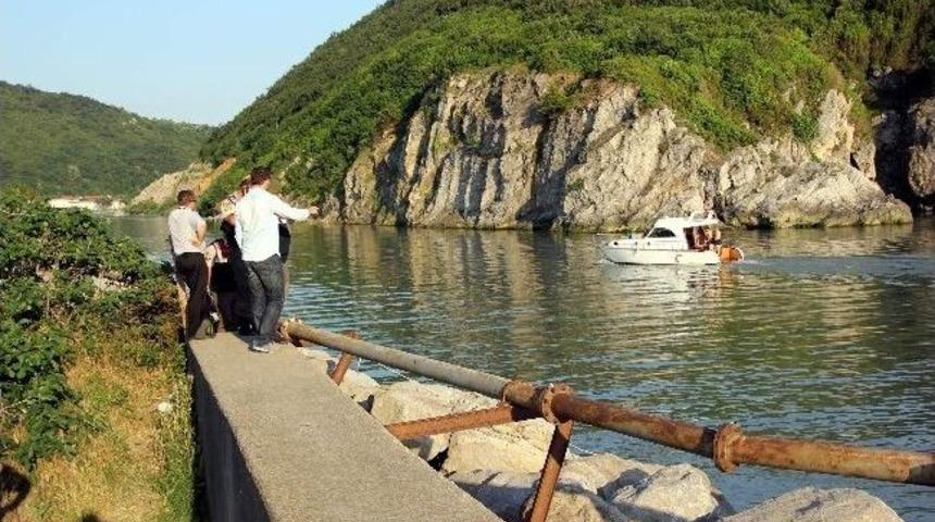 &Uuml;niversiteli Gen&ccedil; Irmakta Kayboldu