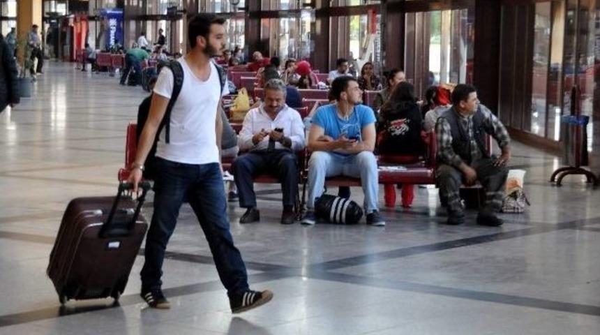 &Ouml;ğrencilerin D&ouml;n&uuml;ş Telaşı