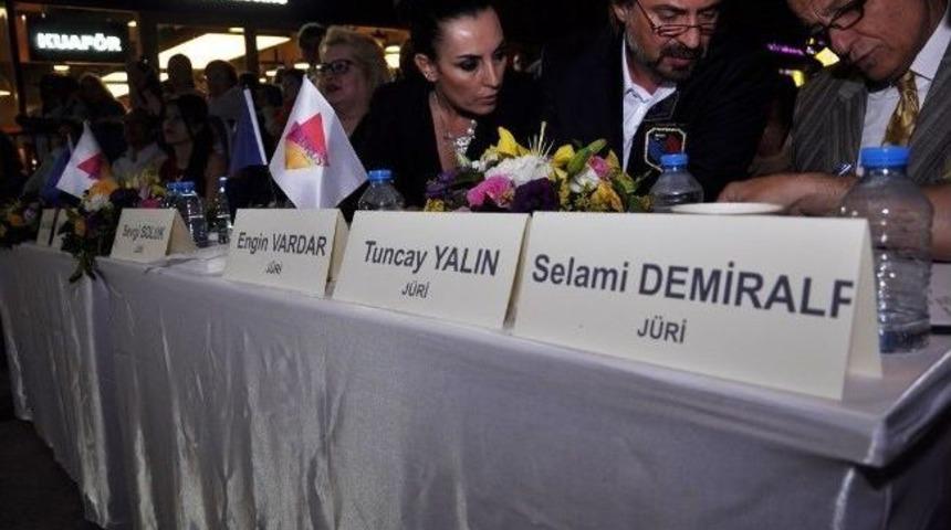 En İyi Sokak Sanat&ccedil;ısı "tunalı Tayfa" Oldu