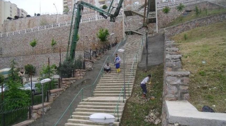 İzmit Belediyesi Fen İşleri İşbaşında