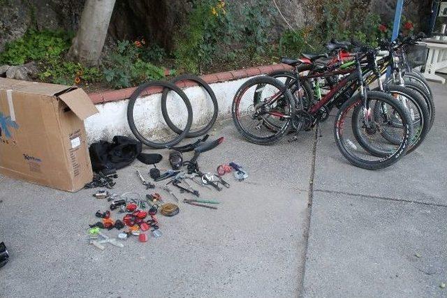 G&uuml;rc&uuml; Hırsızlar, Tatil Masrafları İ&ccedil;in Bisiklet &Ccedil;aldı 2