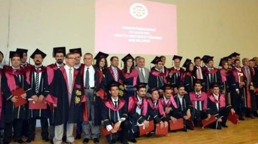 Hemşire Ve Doktor Adayları D&uuml;zenlenen T&ouml;renle Yemin Etti