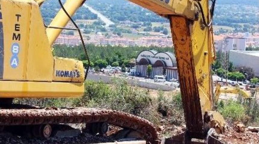 Tıp Fak&uuml;ltesinde İnşaat Başladı