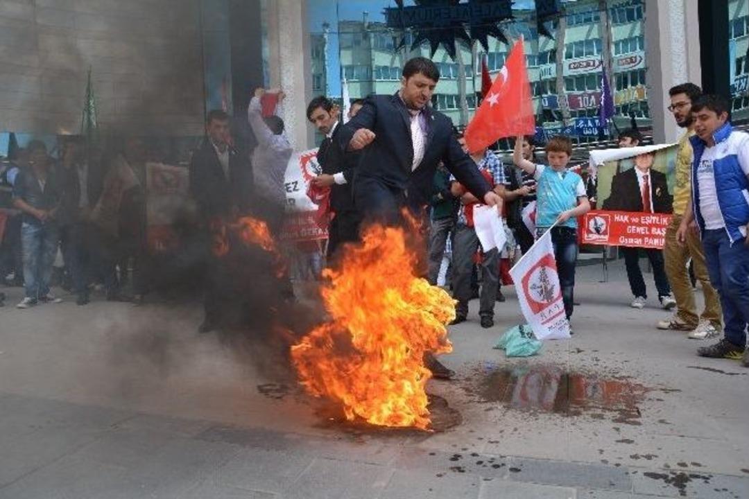 Hepar İl Başkanı, S&ouml;zde Pkk Bayrağını Yakmak İsterken Kendini Yaktı