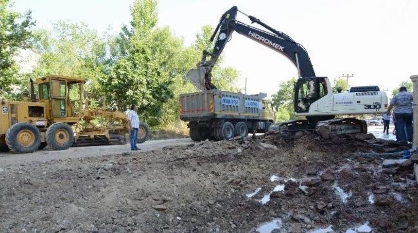 Muratpaşa&rsquo;da Belediyesi&rsquo;nden Asfaltlama