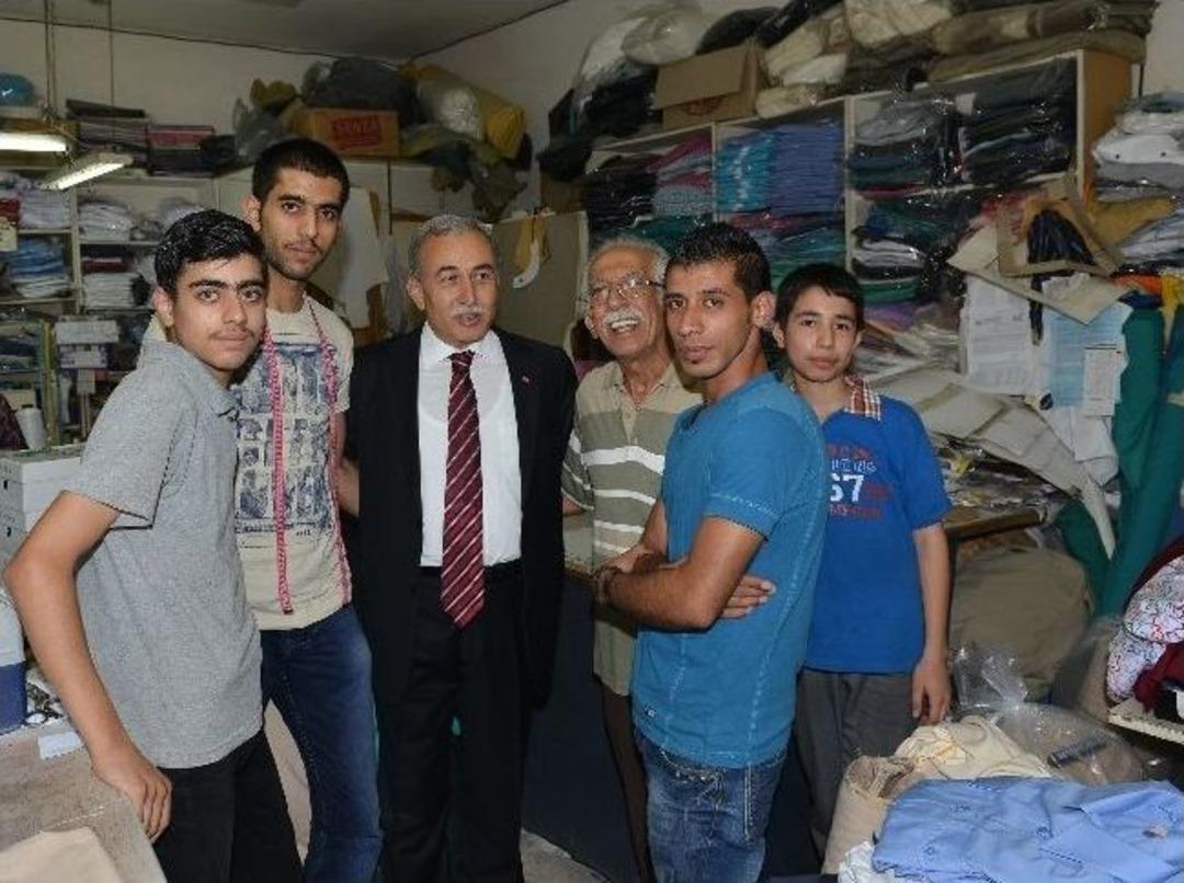 Vali B&uuml;y&uuml;k&rsquo;ten Esnaf Ziyareti