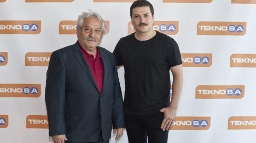 &Uuml;nl&uuml; Fotoğraf&ccedil;ı İle Babasından Babalar G&uuml;n&uuml;&rsquo;ne &Ouml;zel S&ouml;yleşi