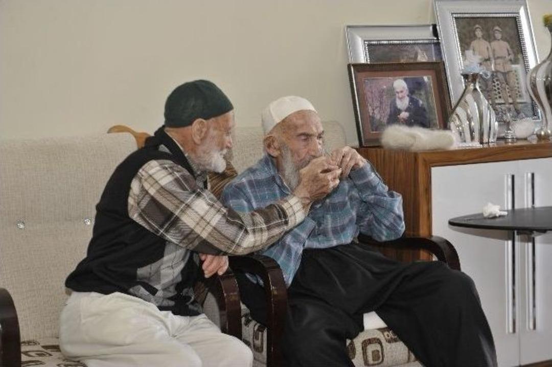 106'lık M&uuml;rsel Dedeye Başkandan Anlamlı Ziyaret