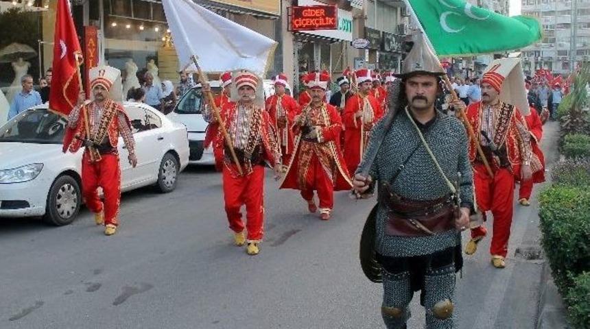 Mersin'de Mehter Takımlı 'bayrağa Saygı' Y&uuml;r&uuml;y&uuml;ş&uuml;