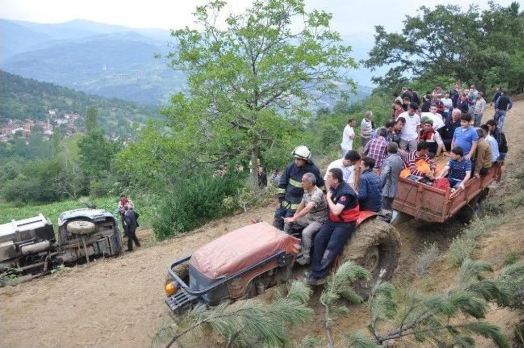 &Ccedil;ocuğunun G&ouml;zleri &Ouml;n&uuml;nde Kamyon Altında Can Verdi