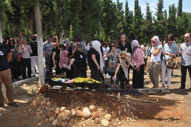 Yapımcı Işıl Karpuzoğlu, Son Yolculuğuna Uğurlandı