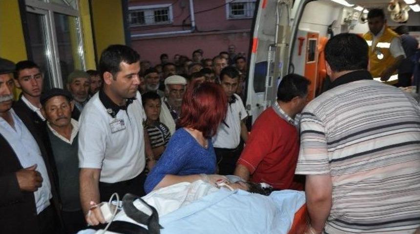 Hayvanlarını Otlatırken &Uuml;zerine Yıldırım D&uuml;şt&uuml;