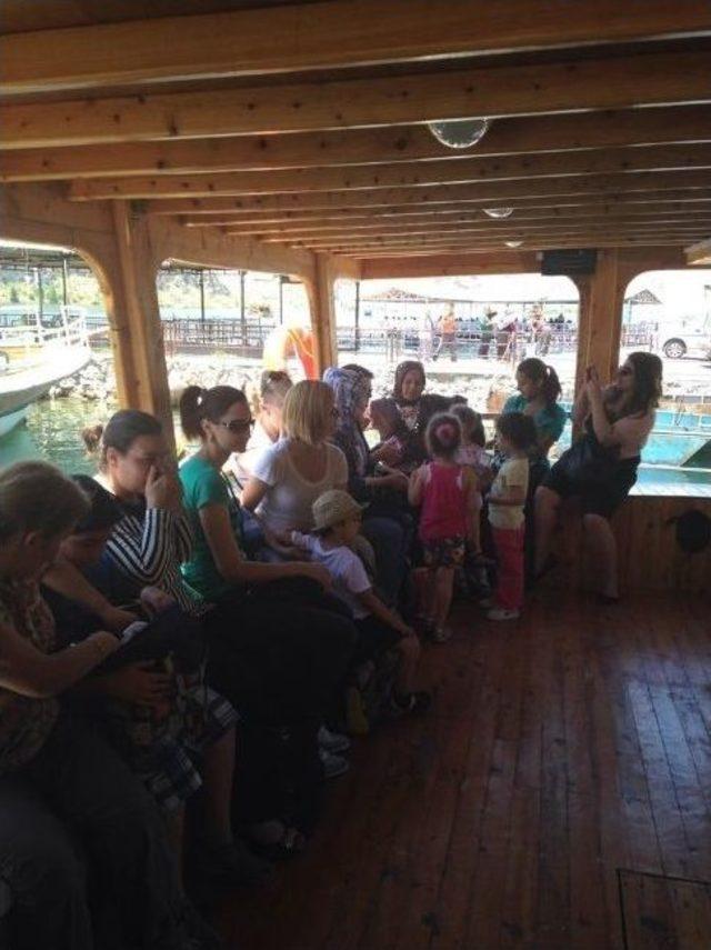 Karne Hediyesi Olarak Öğrencilere Tekne Turu 2
