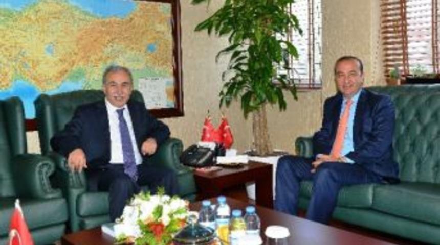 &Ouml;zt&uuml;rk&rsquo;ten Vali B&uuml;y&uuml;k&rsquo;e Ziyaret