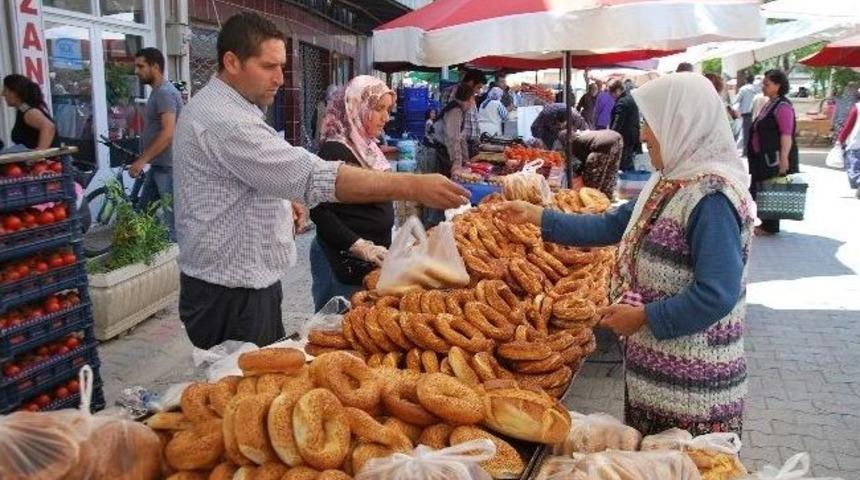 Aydın Pazarlarının Asırlık Simit Geleneği Devam Ediyor