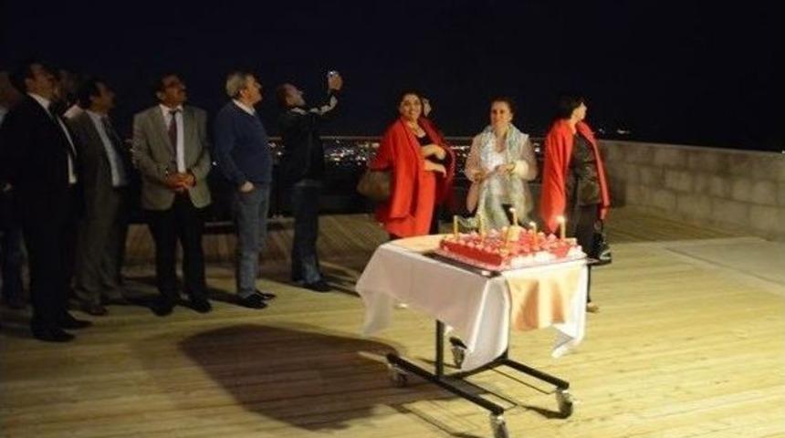 Paland&ouml;ken Zirvesinde 175. Yıl Kutlaması