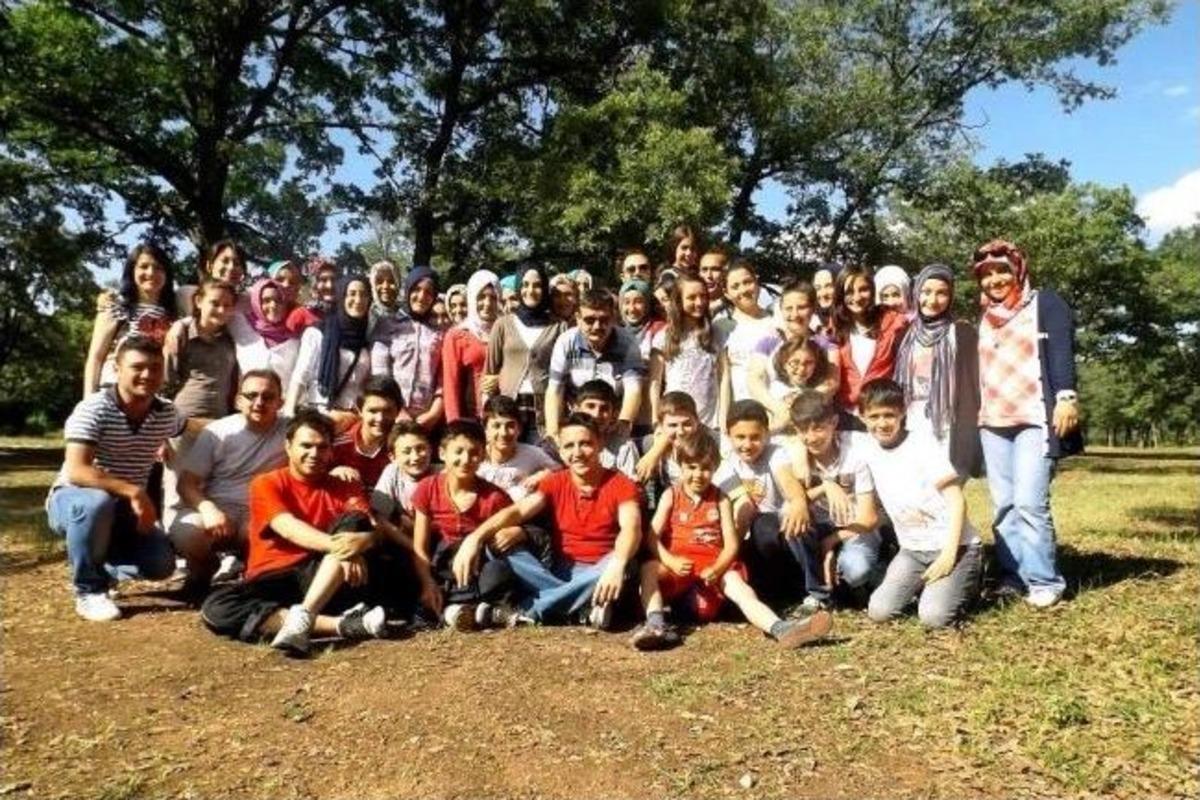 Cumhuriyet Ortaokulu &Ouml;ğrencilerinin Mezuniyet Pikniği