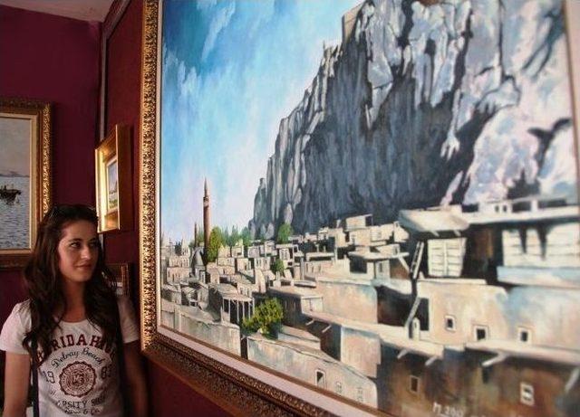 Van&rsquo;ın İlk Sanat Galerisi A&ccedil;ıldı 2
