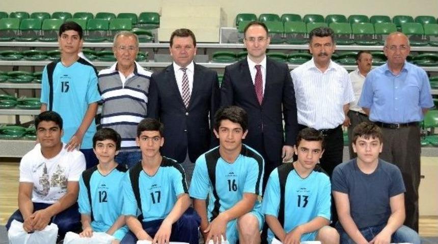 3. K&uuml;me'nin Şampiyonları &Ouml;d&uuml;llendirildi