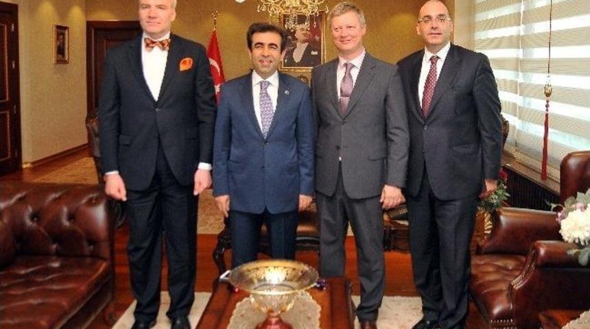 Vali G&uuml;zeloğlu Estonya Cumhuriyeti Heyetini Kabul Etti
