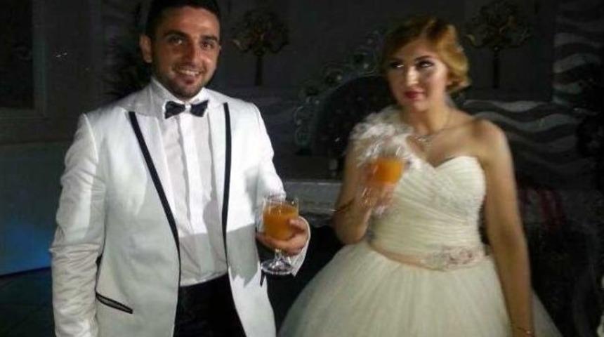 D&uuml;ğ&uuml;n Sırasında Asma Tavan &Ccedil;&ouml;kt&uuml;: 6 Yaralı