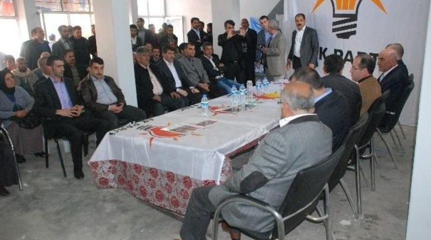 Ak Parti Yeniden Yapılanmaya Gitti