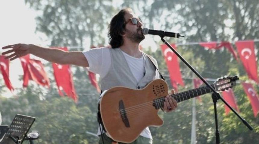 Beykozlu &Ouml;ğrencilere Karne Hediyesi