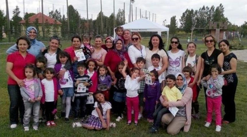 Okul &Ouml;ncesi Miniklerin Karne Eğlencesi