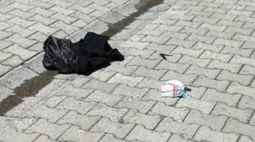 İşten &Ccedil;ıkartıldı, Mesai Arkadaşını Bı&ccedil;akladı