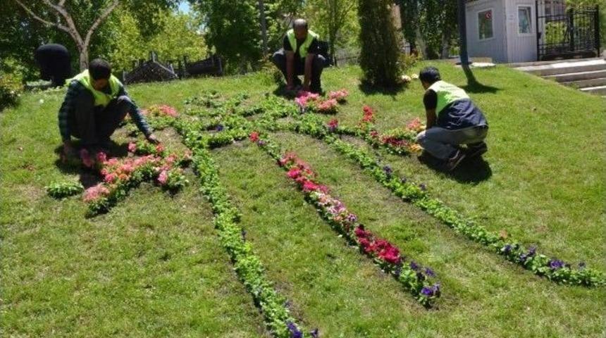 Paland&ouml;ken Sokakları Ve Parkları &Ccedil;i&ccedil;ek A&ccedil;tı&hellip;