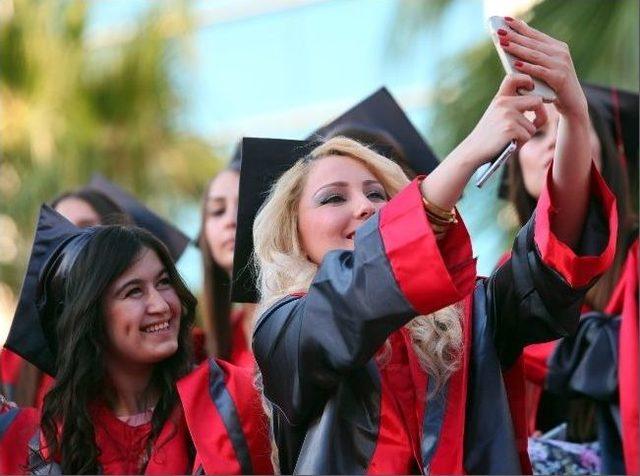 En Mutlu G&uuml;nlerinde Bile Soma&rsquo;nın Yasını Tuttular 2