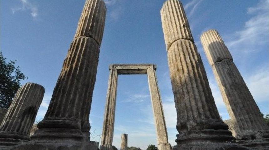 Tapınakta Dolunayı İzlediler