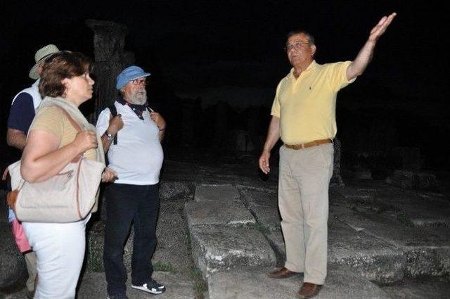 Tapınakta Dolunayı İzlediler 2