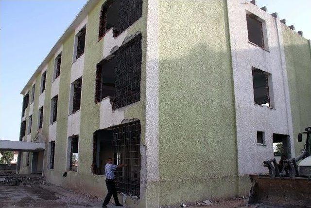 K&uuml;t&uuml;phane Binasında G&uuml;&ccedil;lendirme &Ccedil;alışması 2