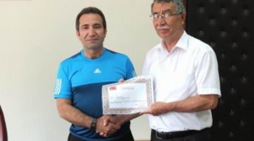 Bandırma İl&ccedil;e Milli Eğitim M&uuml;d&uuml;r&uuml; Şakir Demirhan: