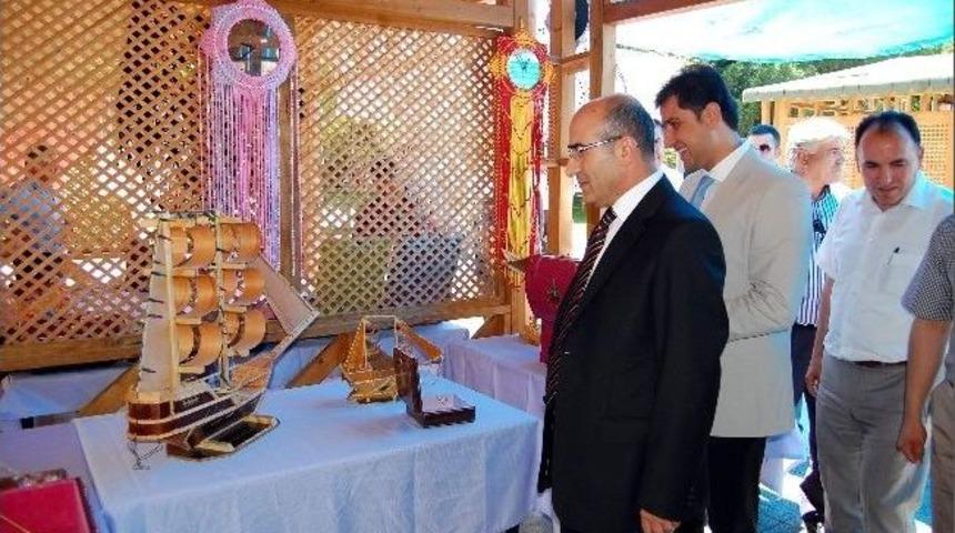 H&uuml;k&uuml;ml&uuml;lerin El İşi Sergisi A&ccedil;ıldı