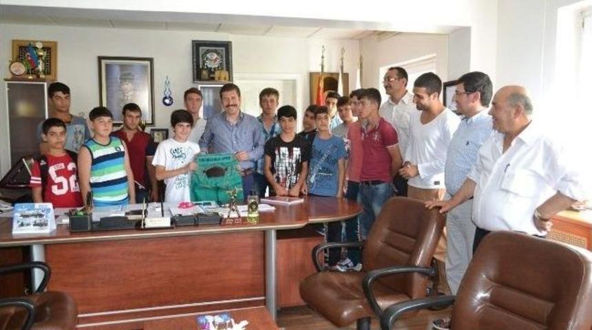 Sındırgı Belediyesi'nden G&uuml;reş&ccedil;ilere Kıspet