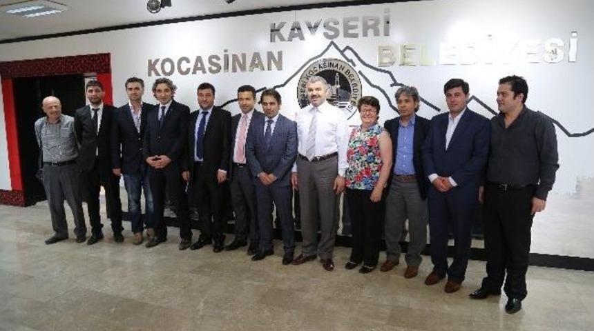 Kayseri Gazeteciler Cemiyeti, Kocasinan Belediye Başkanı Yıldız'ı Ziyaret Etti