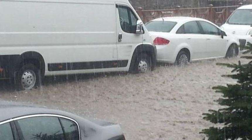 G&ouml;yn&uuml;k İl&ccedil;esini Sel Bastı